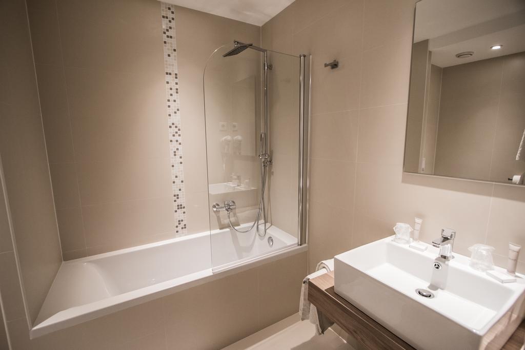 Hotel Les Voyageurs Модан Номер фото